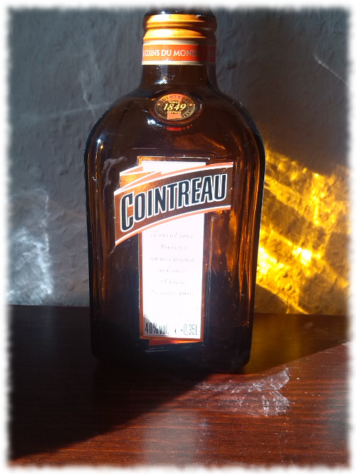 Cointreau Flasche