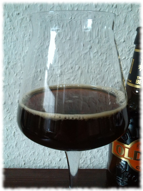 Robinsons Old Tom Strong Ale with Ginger Glas