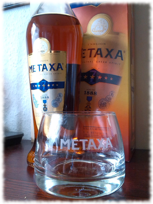 Metaxa 7 Sterne Glas und Karton