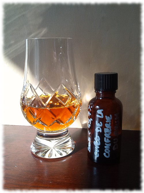 Maison La Mauny Millésime 2005 Cuvée de la Confrérie du Rhum Glas