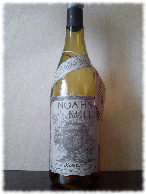 Noah's Mill Small Batch Boutique Bourbon Flasche