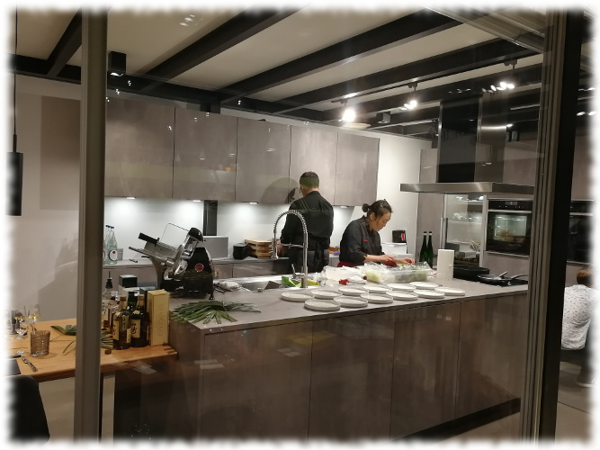 The Art of Japanese Whisky Winefactory Showküche