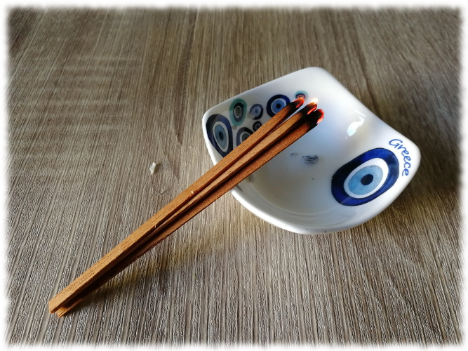 Holzkohle aus Zedernholz