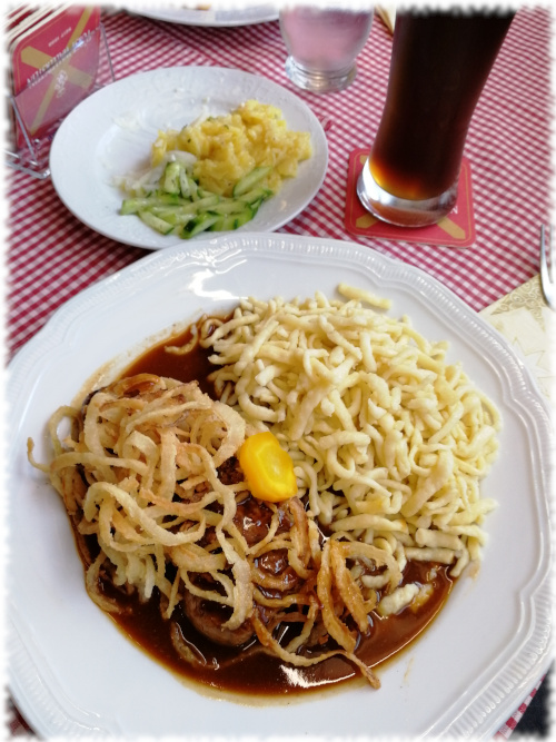 Spielberger Schweindorf Schwäbischer Zwiebelrostbraten