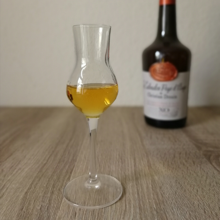 Le Calvados Pays d’Auge de Christian Drouin XO Glas