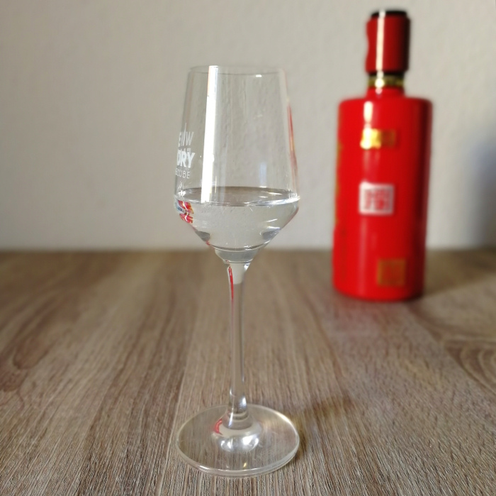 Fenyangwang Baijiu (汾阳王清香型白酒) Glas