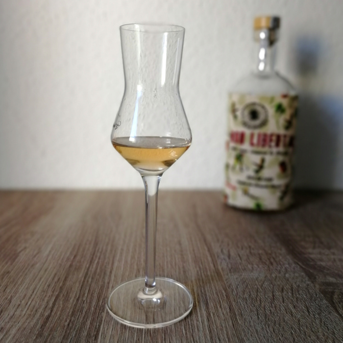 Ron Libertad Dorado Glas