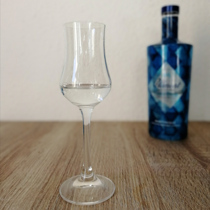 Clément Canne Bleue Rhum Blanc Agricole 2015 Glas