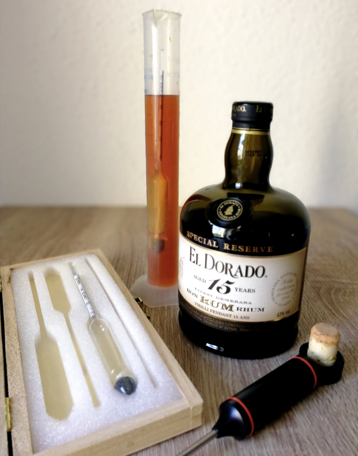 El Dorado Finest Demerara Rum Aged 15 Years Hydrometermessung