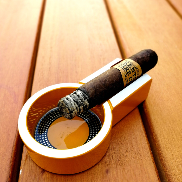 Drew Estate Kentucky Fire Cured Muwat Chunky Aschenbecher