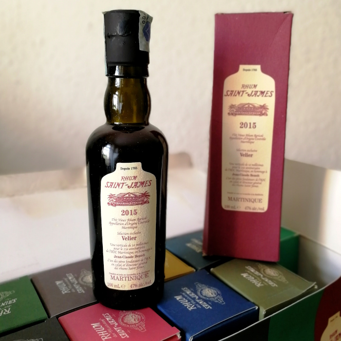 Verticale Velier Rhum Vieux A.O.C. Martinique Millésimes Saint-James Einzelflasche
