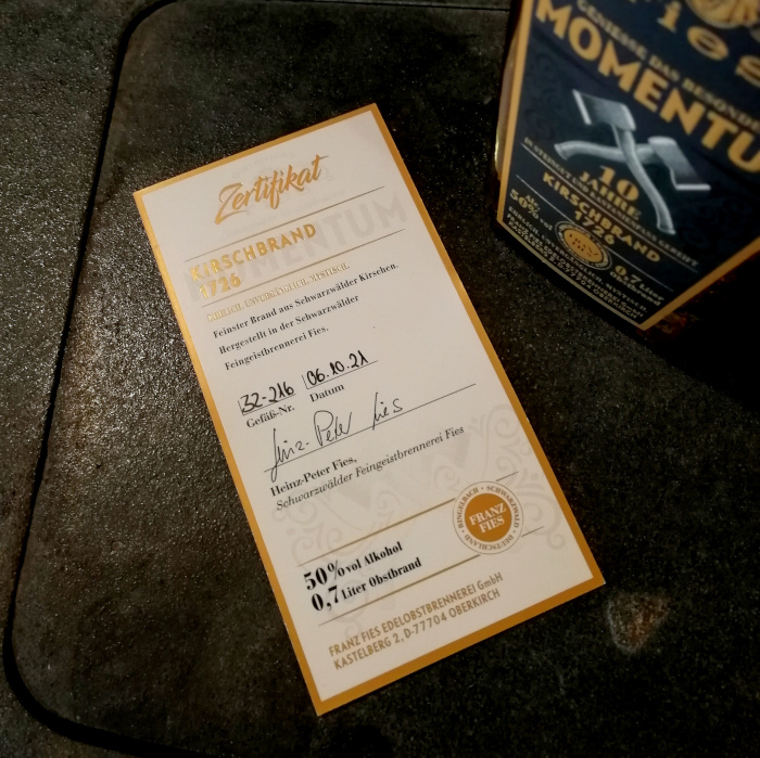 Fies Momentum Kirschbrand 1726 10 Jahre Detail 1