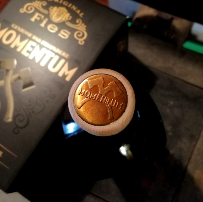 Fies Momentum Kirschbrand 1726 10 Jahre Detail 3