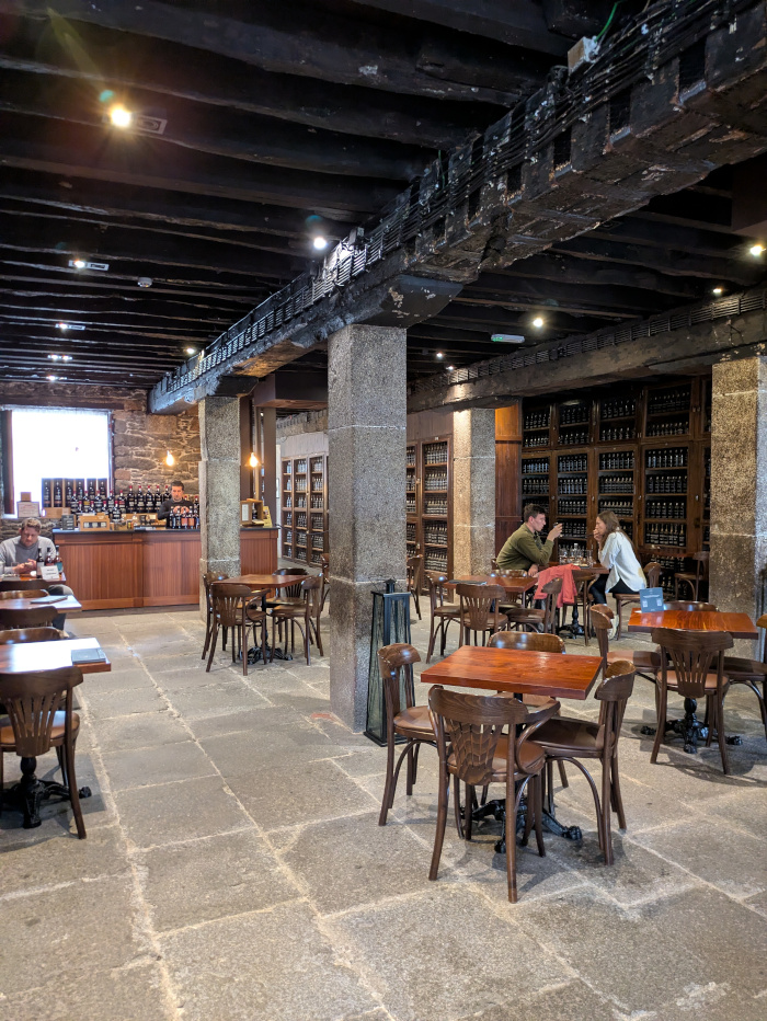 Blandy's Wine Lodge 03