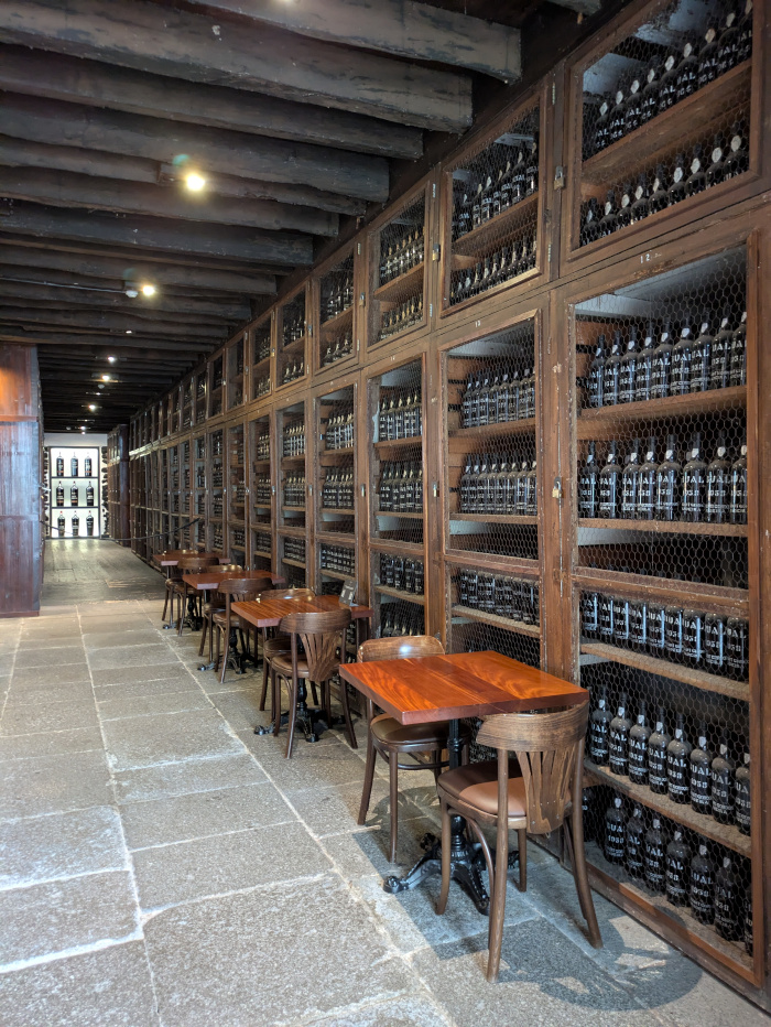 Blandy's Wine Lodge 05